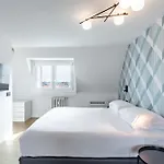 15 Min From Duomo & Brera Apartament