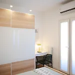 Bright 2-room For Friends And Relatives Appartement