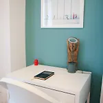 Appartement Bright 2-room For Friends And Relatives Milan