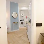 Bright 2-room For Friends And Relatives Appartement *