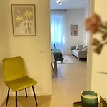 Apartment Mico Elegante E Raffinato Trilocale