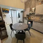 Apartment 22cap