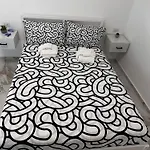 Chic Flat