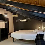 Hosting Dreams Attics - Duomo Apartment Milan