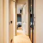 Luxury With View Steps From The Duomo Apartman
