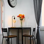 Apartment Sebino 15 - Monolocale Cool Milan