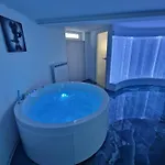 The Igloo ميلان