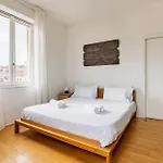 One Bedroom In Brera アパート ミラノ