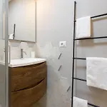 Апартаменты Bricks & Beams In The Key Area Of *
