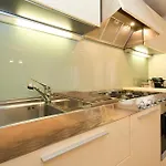 아파트 Luxury House - 2 Minutes Walk From Station *