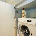 아파트 Luxury House - 2 Minutes Walk From Station 밀라노