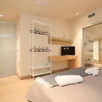 Luxury House - 2 Minutes Walk From Station 밀라노