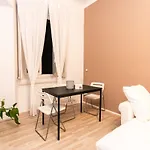 Chic Elegante Rifugio A Due Passi Dalla M4 Apartment