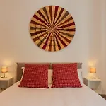 Easytopstay - Moscova Modern Apartman *