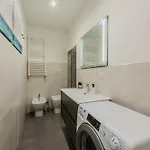 Easytopstay - Moscova Modern Apartman *