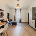 Easytopstay - Moscova Modern Apartman