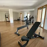 Comecasa Modern Retreat Gym & Style Apartment