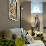 Luxury Art & Chromotherapy Downtown - Free Parking