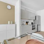 Airy With Balcony & Garage By Ndp Rent