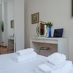 Moscova Dream - Bright And Quiet 5th Floor *