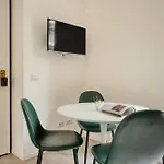 Domusmi Porta Venezia Апартаменты Милан