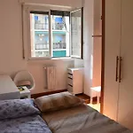 Pm 8 Via Marco Polo شقة