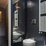 Elegant Stylish House With Garden & Ac