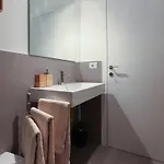 شقة Newly Renovated Bright Penthouse *