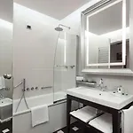 Cusani Hotel 4*