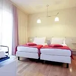 مركيور ميلانو سولاري 4*