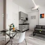 Stayeasy Crivelli - Stylish Studio, Duomo Walking *