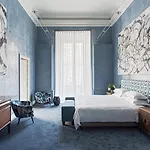 Hotel Galleria Vik - Townhouse Galleria - Small Luxury Of The World