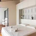 Youhosty - Luxury Town House *