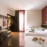 Ξενοδοχείο Five 3*