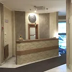 Montecarlo فندق ميلان