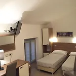 Montecarlo فندق ميلان