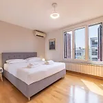 10' Navigli, Penthouse With Panoramic View アパート ミラノ