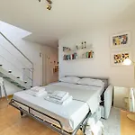 アパート 10' Navigli, Penthouse With Panoramic View *