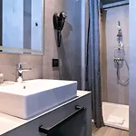 J24 Hotel 4*