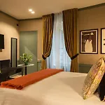 Living 4*