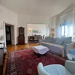 Lägenhet Prestigious 3 Bedrooms, 8 Guest, Centre Porta Romana *