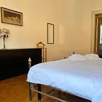 Lägenhet Prestigious 3 Bedrooms, 8 Guest, Centre Porta Romana