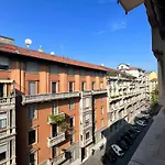 Prestigious 3 Bedrooms, 8 Guest, Centre Porta Romana Lägenhet *