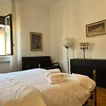 Lägenhet Prestigious 3 Bedrooms, 8 Guest, Centre Porta Romana Milano