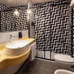 Hotel Garibaldi Station By Ihg