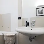 Comecasa 10 Min Walk To Duomo 2br Family Flat דירה מילאנו