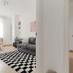 Guesthost - Cozy Flat Near Gorla M1 Apartamento *