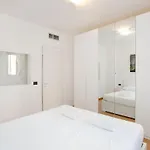 Light Blue Home-sempione Park-metro M2-brera *