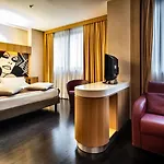 Crowne Plaza By Ihg 4* Milán