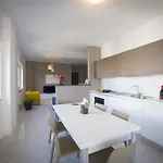 Aurum Gambara Lägenhetshotell Milano